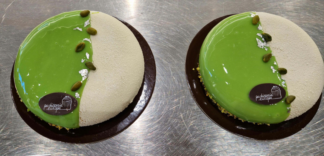 torta personalizzata con glassa a specchio semifreddo