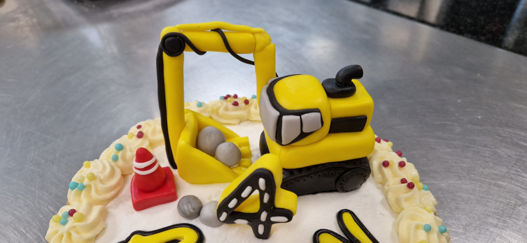 torta personalizzata con pasta di zucchero compleanni