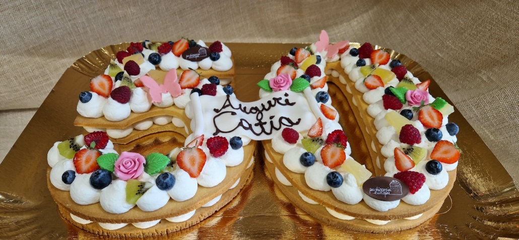 torta personalizzata cream tart compleanni